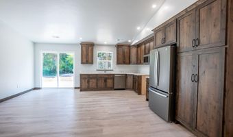 435 Day Break Rd, Bonners Ferry, ID 83805