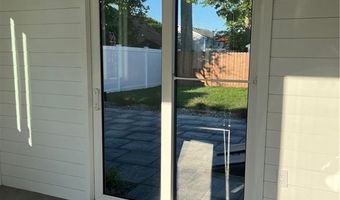 55 Brookfield Dr, Cranston, RI 02920