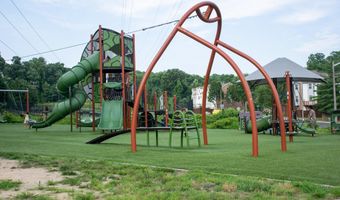 6208 LES DORSON Ln, Alexandria, VA 22315