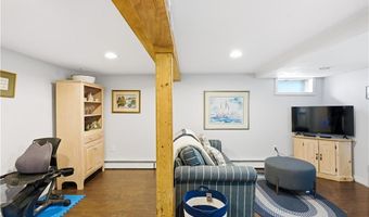44 Highbank Ave, North Kingstown, RI 02852