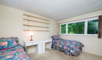 74 Woods Rd, Bethany, CT 06524