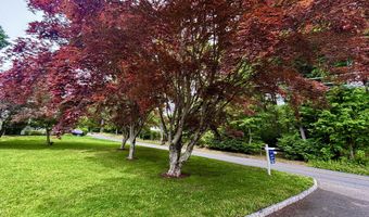 20 Driftway Rd, Danbury, CT 06811