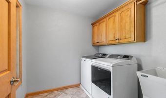 3561 GRAND MEADOWS Xing, Neenah, WI 54956