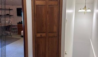709 N St, Aurora, NE 68818