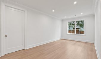 2920 CHESAPEAKE St NW, Washington, DC 20008