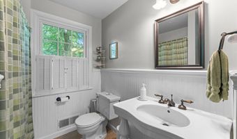 5121 BALTAN Rd, Bethesda, MD 20816