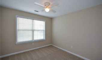 1045 Winthrope Chase Dr, Alpharetta, GA 30009