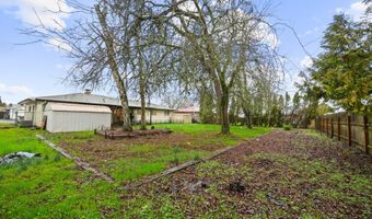2617 FULTON St, Albany, OR 97322