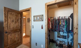 5 MARK Cir, Boulder, WY 82923