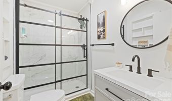 3954 NC 80 Hwy, Bakersville, NC 28705