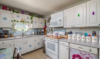 240 Middle Rd, Augusta, ME 04330