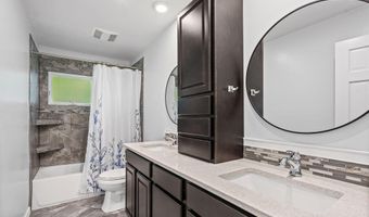 22 Collegeview Dr, Albany, NY 12211