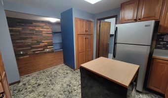 615 N 3rd St, Aberdeen, SD 57401