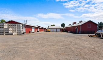 21338 OAK Ln, Aurora, OR 97002