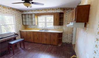 140 Evergreen Dr, Aliquippa, PA 15001