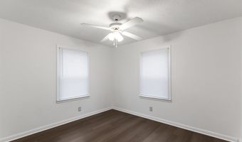 1006 Woodall St, Albertville, AL 35951