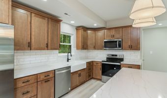 826 Long Mill Rd, Athens, TN 37303