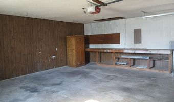 607 Terrace Dr, Aurora, MO 65605