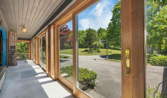 57 Roberts Cove Rd, Alton, NH 03809