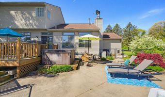 100 Rollingbrook NE, Ada, MI 49301