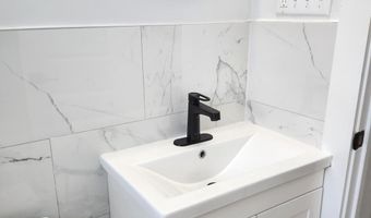 3809 V St SE 202, Washington, DC 20020