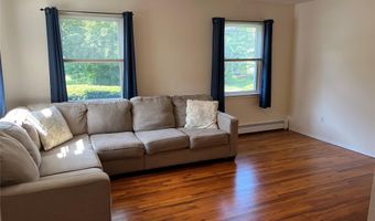 15 Cedar St, Amityville, NY 11701