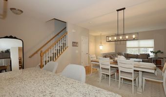 23 Riverview Ct 23, Brookfield, CT 06804