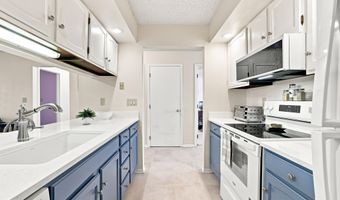 412 Faulkner Ct, Ames, IA 50014