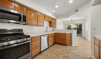 8015 E Snowberry Ln, Anaheim, CA 92808