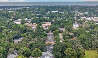 800 PARADISE Ln, Atlantic Beach, FL 32233