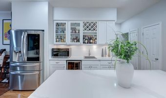 1923 Eastridge Dr, Arkansas City, KS 67005