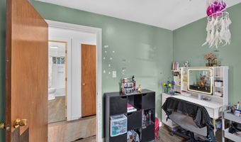 18 Vernon St, Ayer, MA 01432