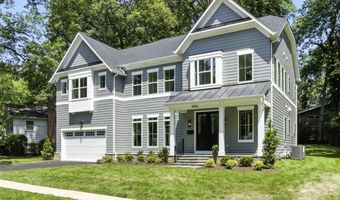 8202 MOCKINGBIRD Dr, Annandale, VA 22003