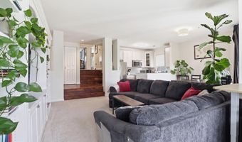 277 S PICKETT St 302, Alexandria, VA 22304