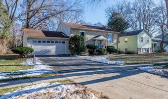 719 Webster St, Algonquin, IL 60102