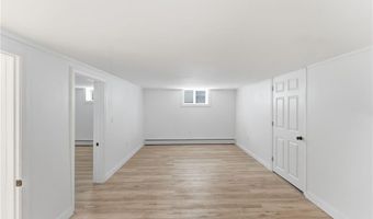 26 Alto St, Cranston, RI 02920