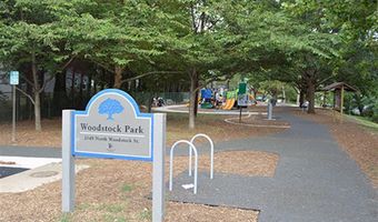 2011 N UPTON St, Arlington, VA 22207