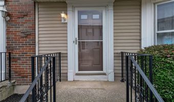 77 Sundridge Dr, Amherst, NY 14228