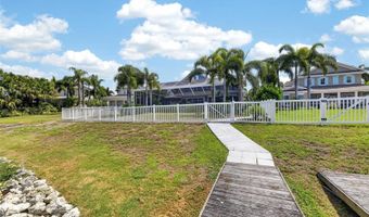 5216 POINT HARBOR Ln, Apollo Beach, FL 33572