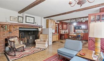 12 Lampercock Ln, Lincoln, RI 02865