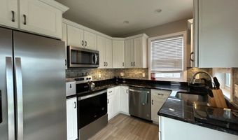 6 Arnold St, Jamestown, RI 02835