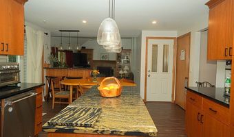 89 Beachridge Dr, Amherst, NY 14051