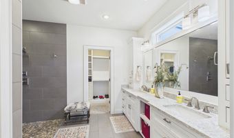 616 2nd St, Bentonville, AR 72712