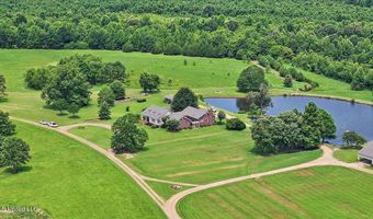 499 Breakwater Dr, Benton, MS 39039