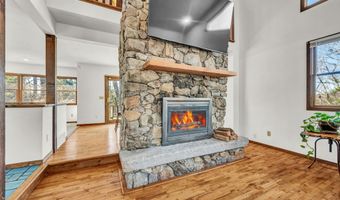 11 Spruce Mountain Trl, Danbury, CT 06810