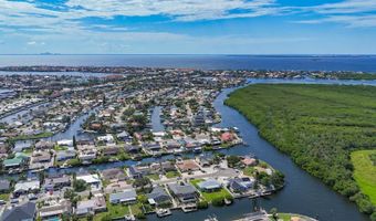 6531 SANTIAGO Ct, Apollo Beach, FL 33572