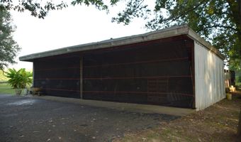 678 Farrow Rd, Bells, TN 38006
