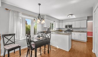 39867 N Harbor Ridge Dr, Antioch, IL 60002
