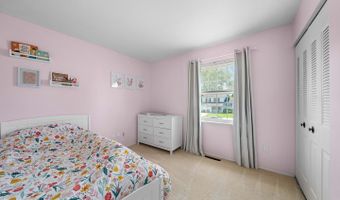 4 HAWKINS Ct, Bear, DE 19701