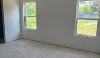 137 W Hawthorne St, Aurora, MO 65605